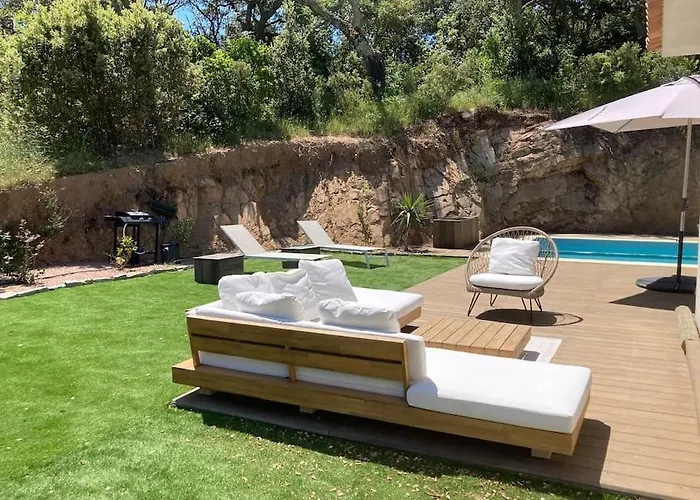 Maison Avec Piscine, A Proximite Des Plages Ferienhaus